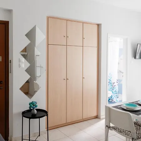 Mellow Studio In City Apartment